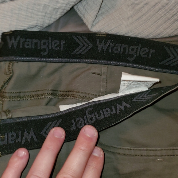 Wrangler Stretch dress pants - Picture 2 of 3